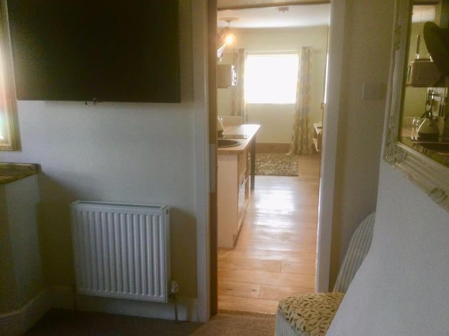 Apartamento Henwick House Beautiful Flat,Private Parking, Short Walk To Town Ludlow Exterior foto